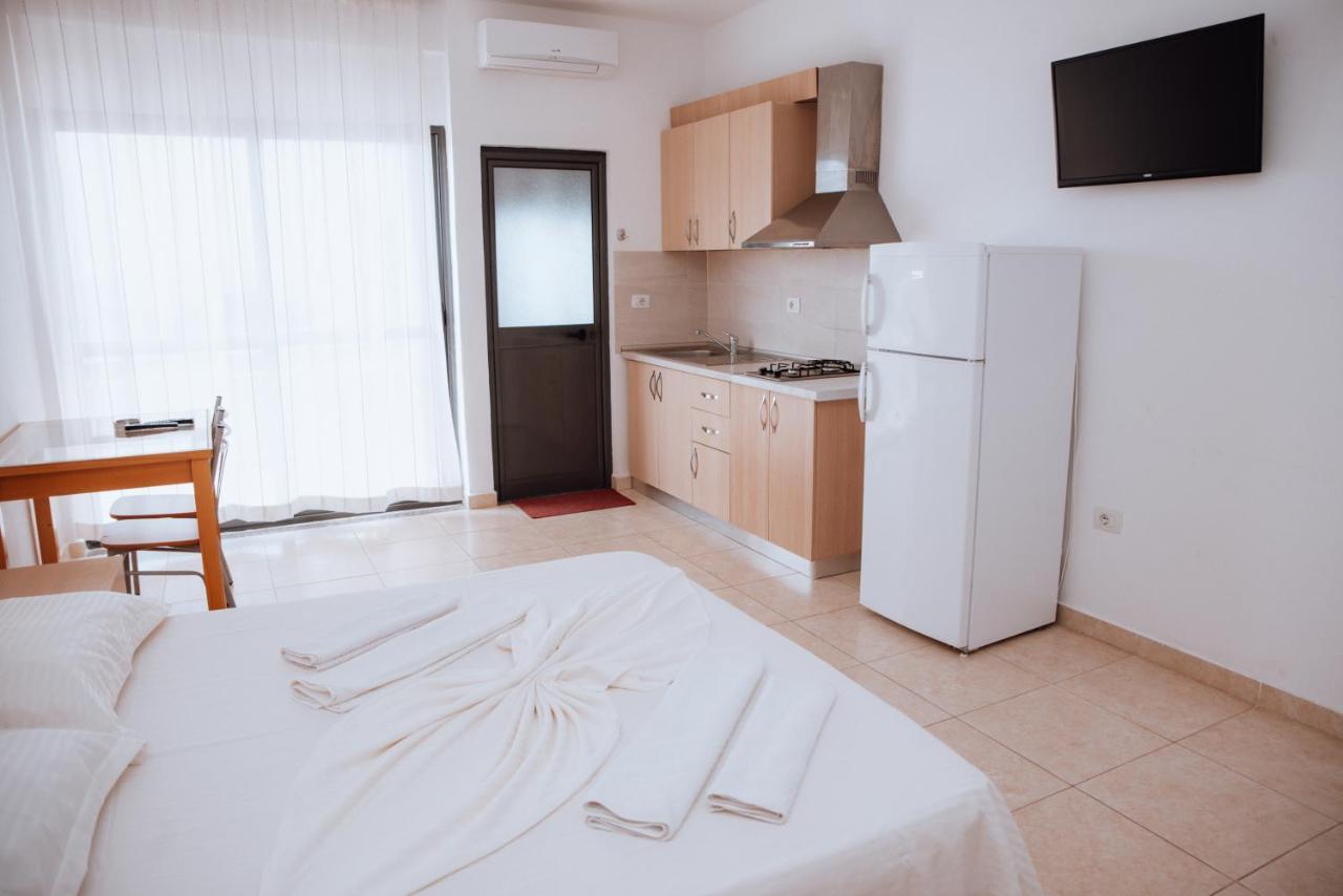 Hotel Perdja Велипойе Экстерьер фото