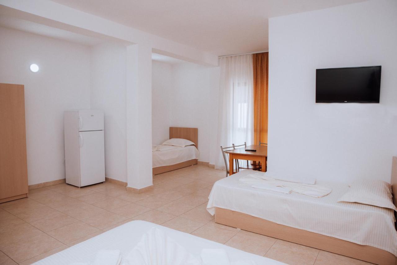 Hotel Perdja Велипойе Экстерьер фото